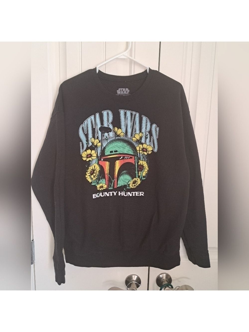 STAR WARS bounty hunter Boba Fett sweater sweatshirt flowers graphics black M - Picture 2 of 6